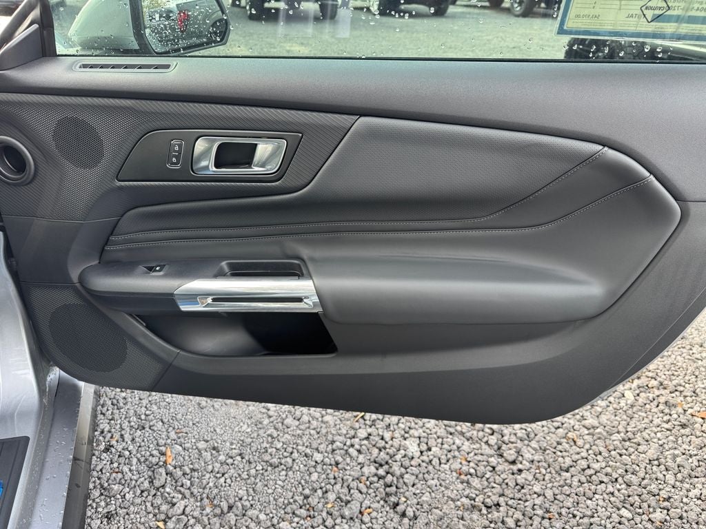 2025 Ford Mustang EcoBoost Premium 200A