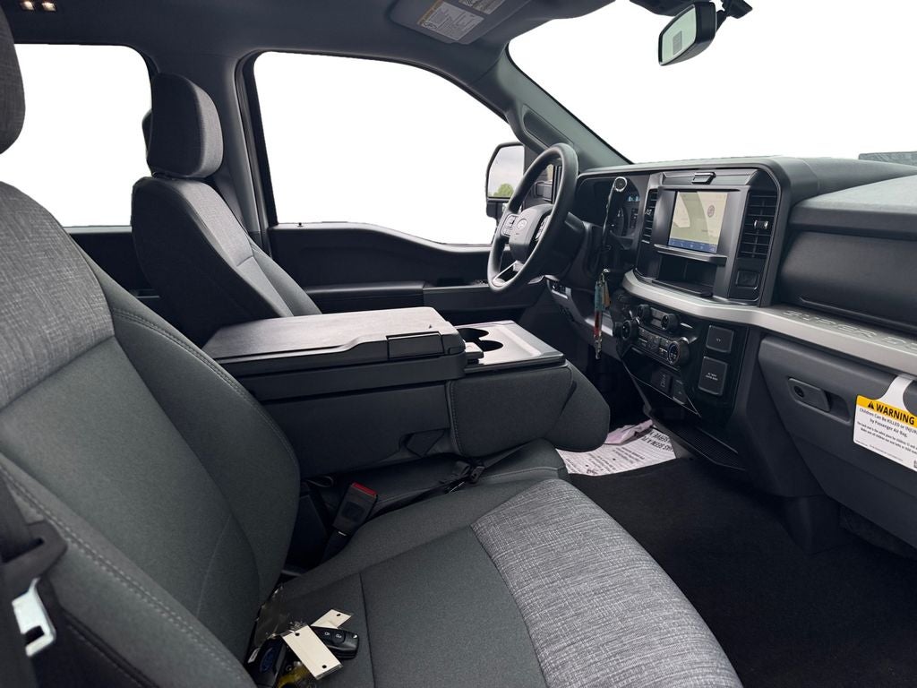 2025 Ford F-450SD XLT DRW 653A