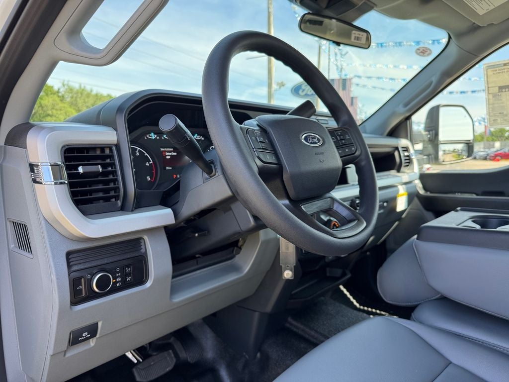 2025 Ford F-550SD XL DRW 660A