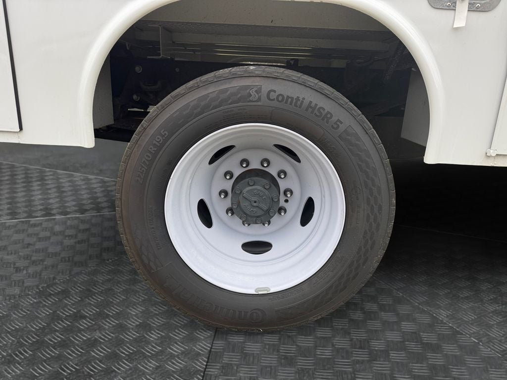 2025 Ford F-550SD XL DRW 660A