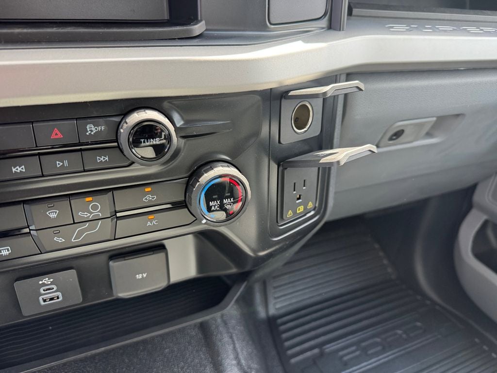 2026 Ford F-550SD XLT DRW 663A