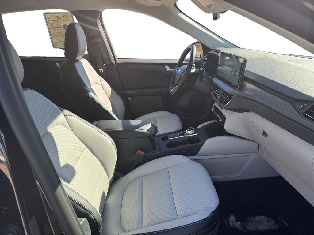 2026 Ford Escape Hybrid Platinum 600A