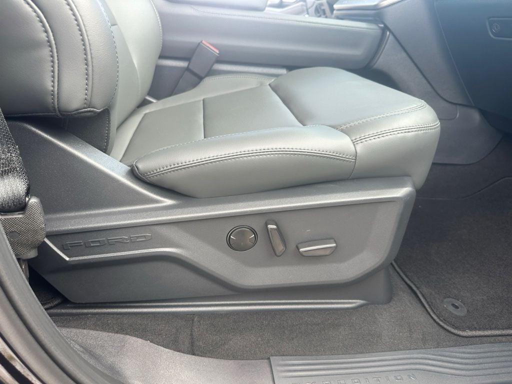 2027 Ford Expedition Max Active 202A
