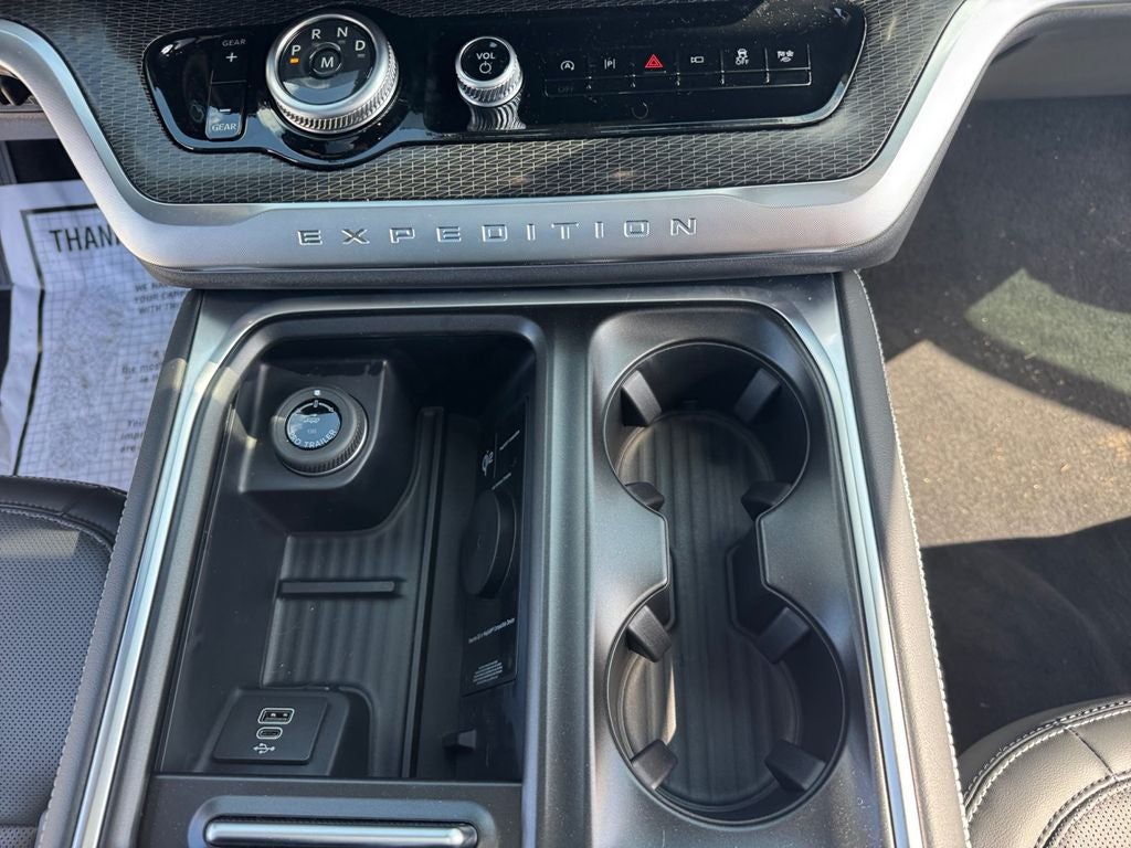 2027 Ford Expedition Max Platinum 600A