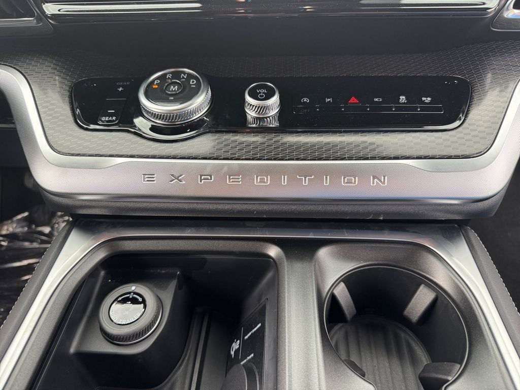 2027 Ford Expedition Max Platinum 600A