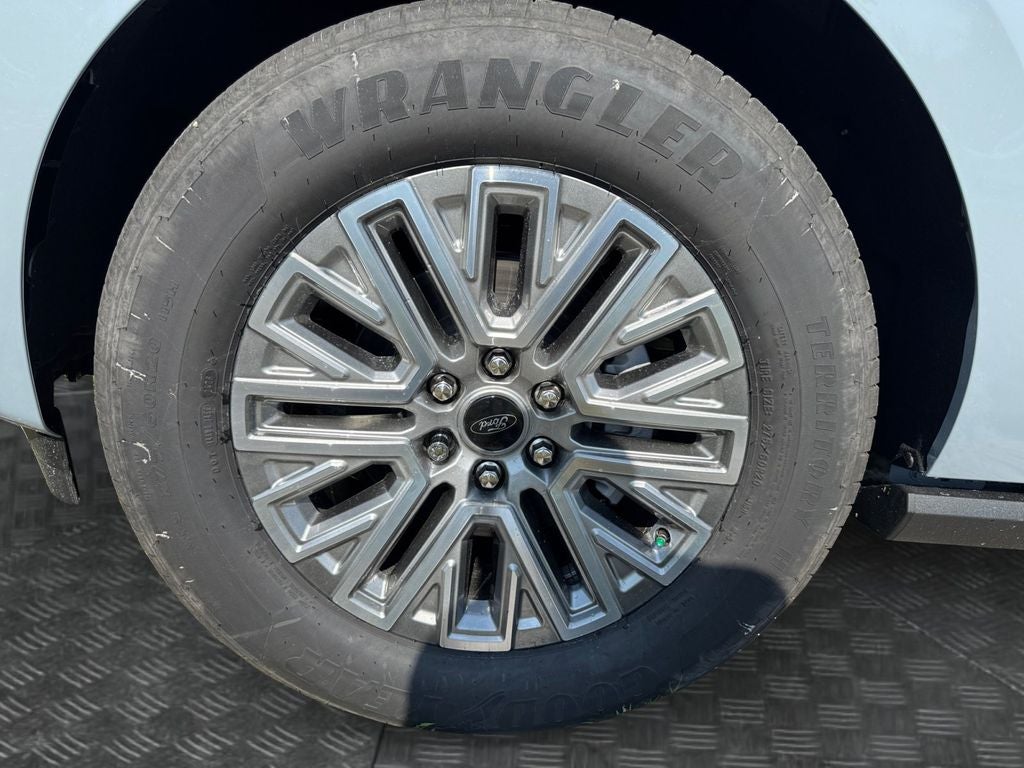 2027 Ford Expedition Max Platinum 600A