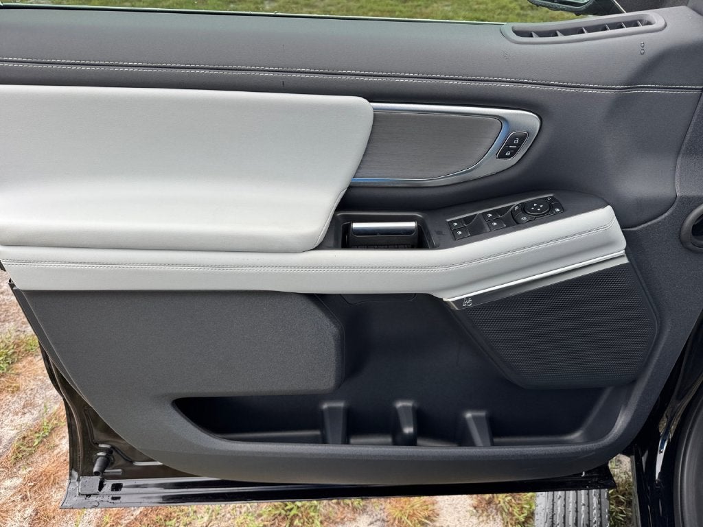 2027 Ford Expedition Max Platinum 600A