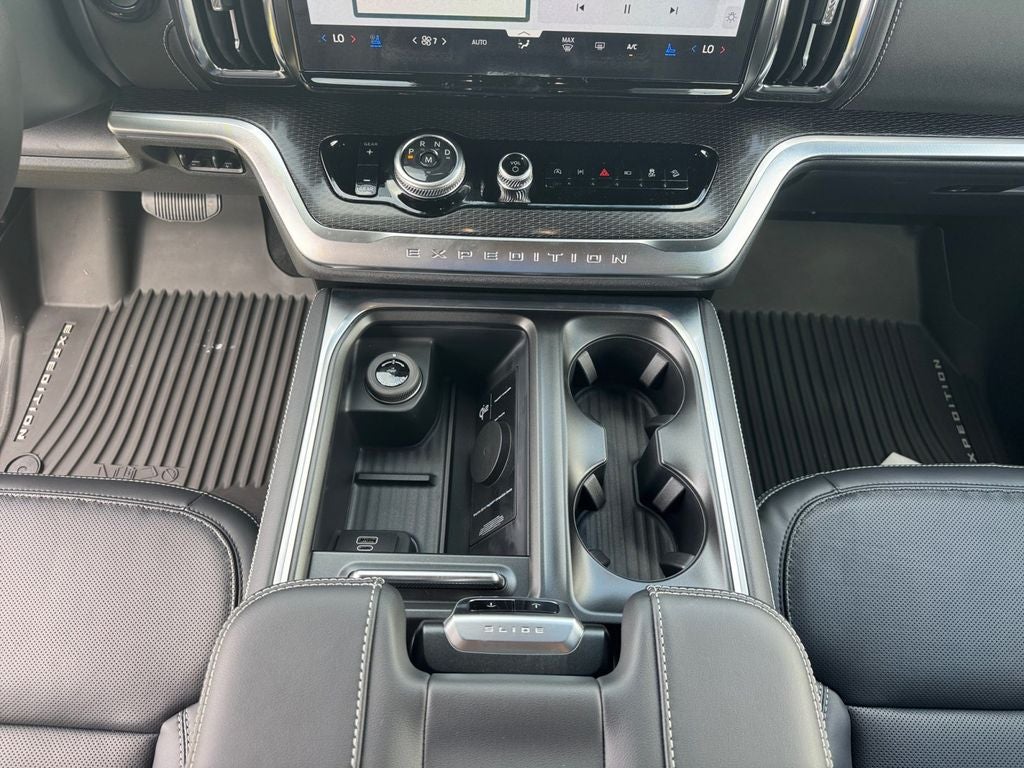 2027 Ford Expedition Max Platinum InTransit