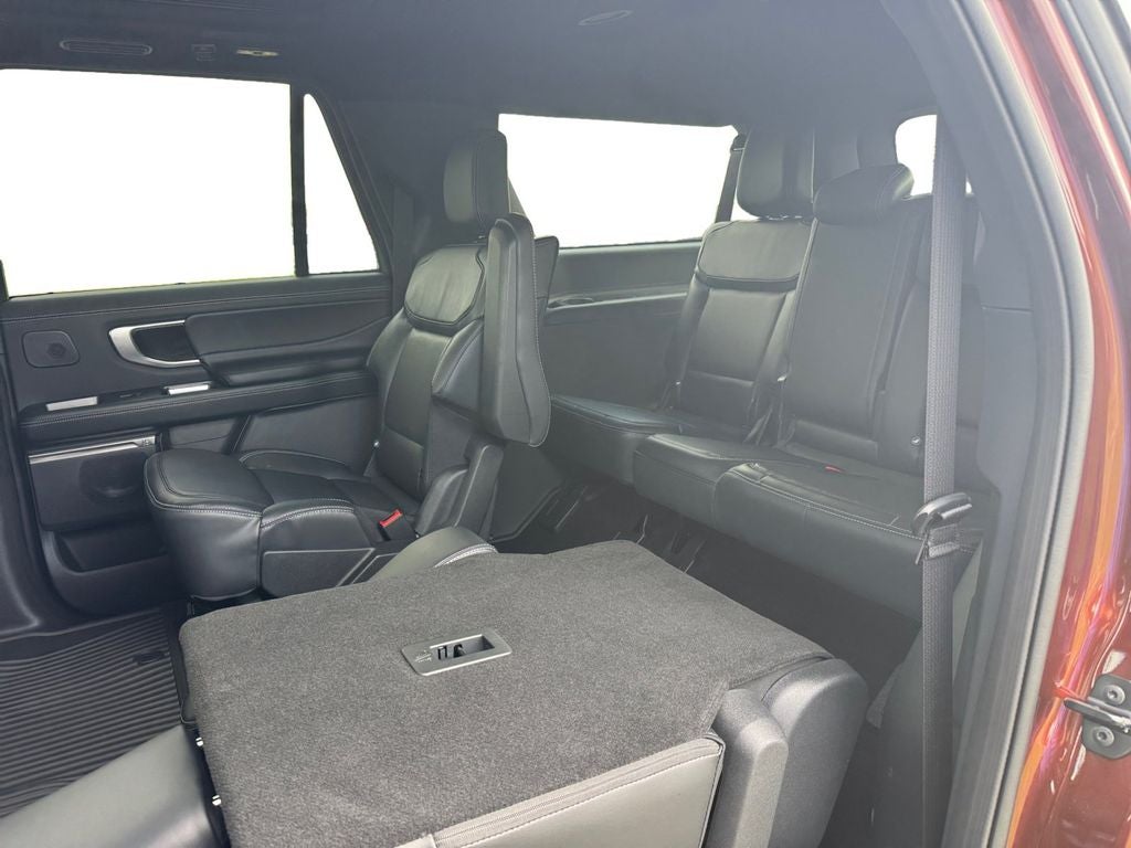 2027 Ford Expedition Max Platinum InTransit