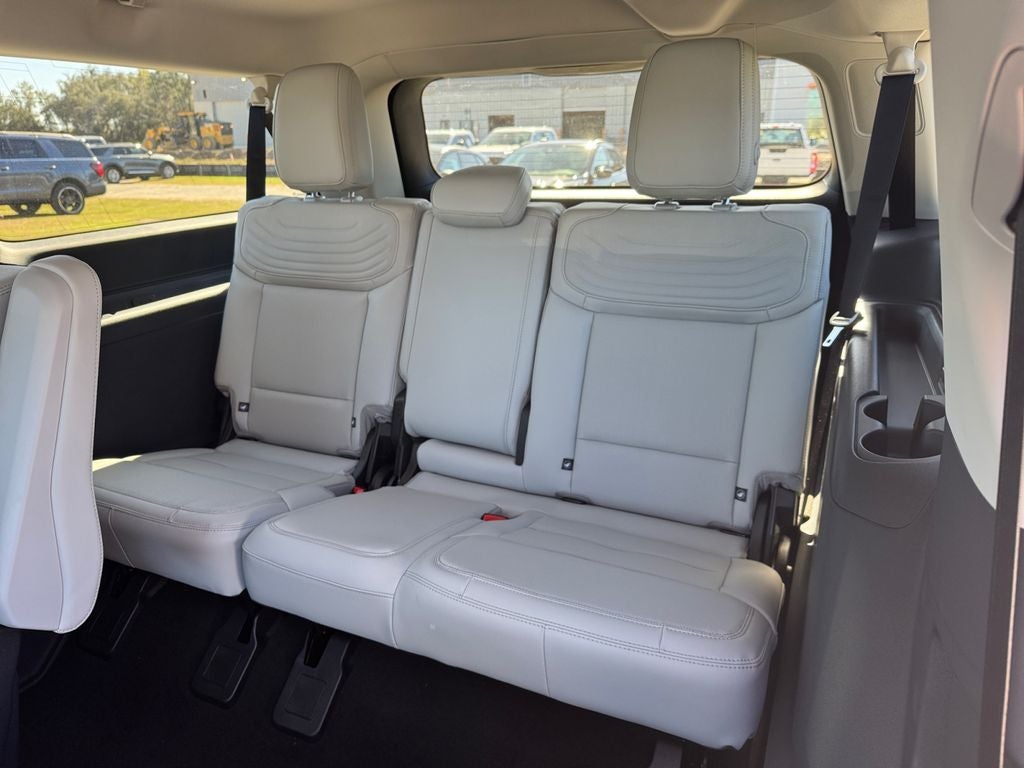 2025 Ford Expedition Max Platinum 600A