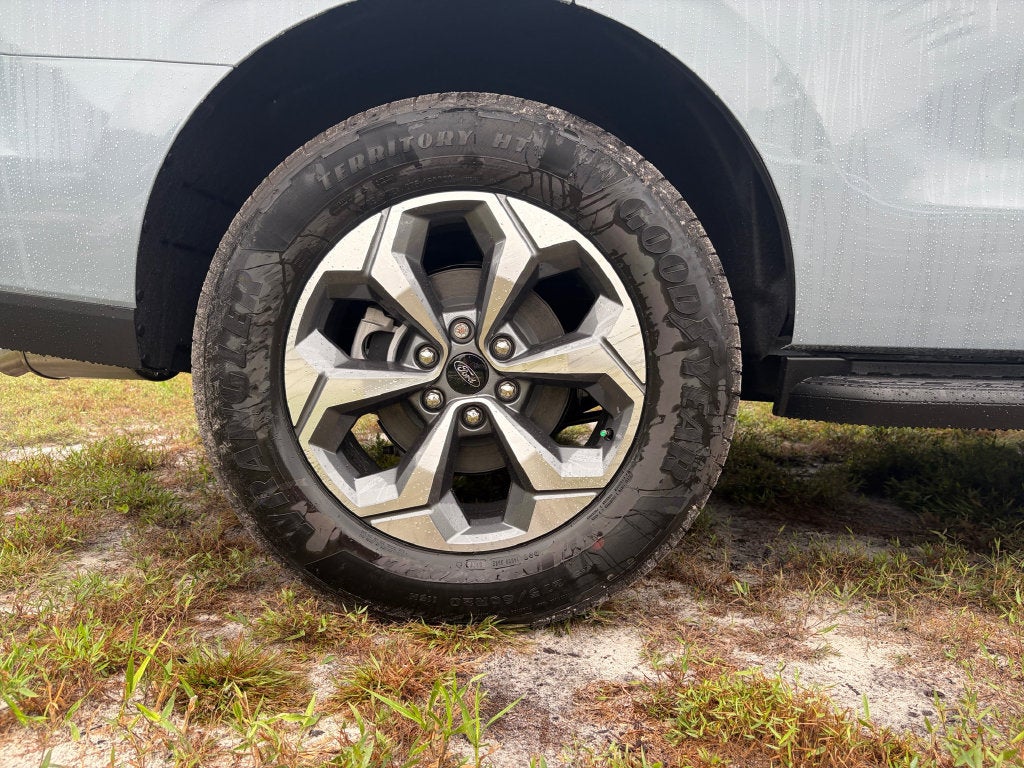 2027 Ford Expedition Active 202A