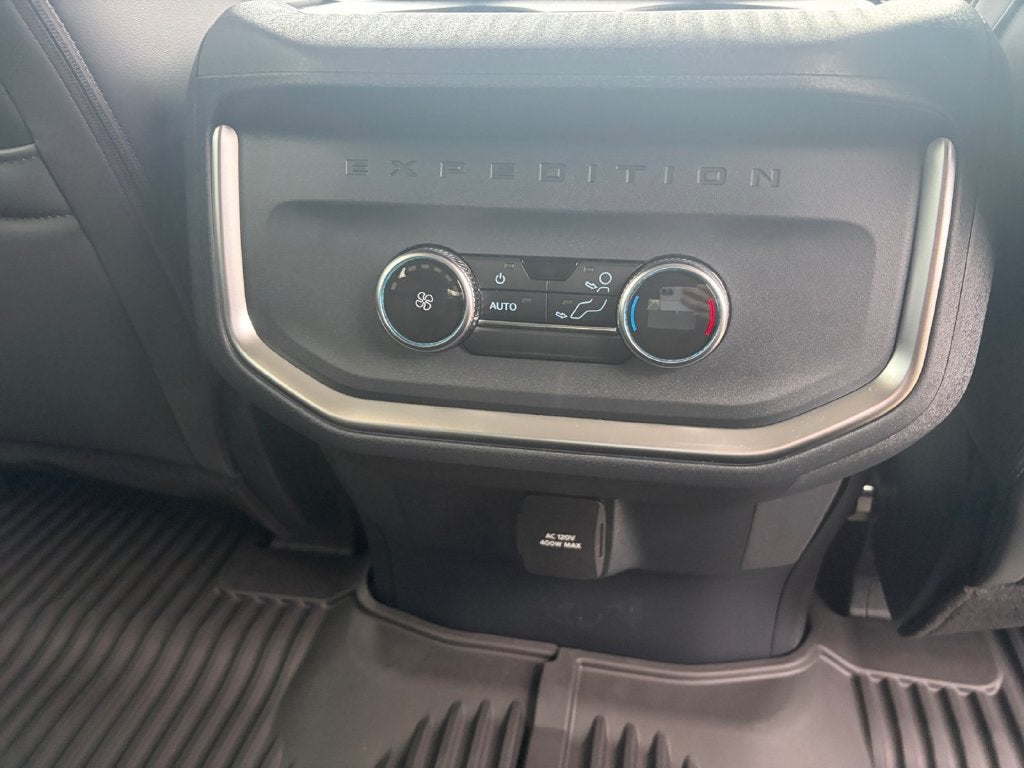 2027 Ford Expedition Active 202A