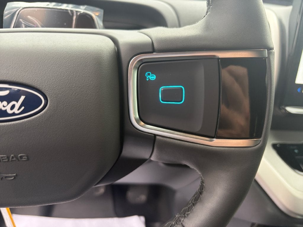 2027 Ford Expedition Active 202A