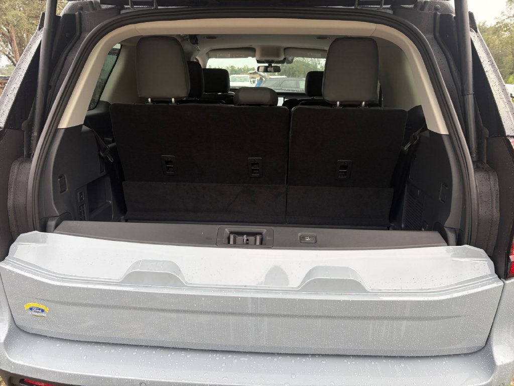 2027 Ford Expedition Active 202A