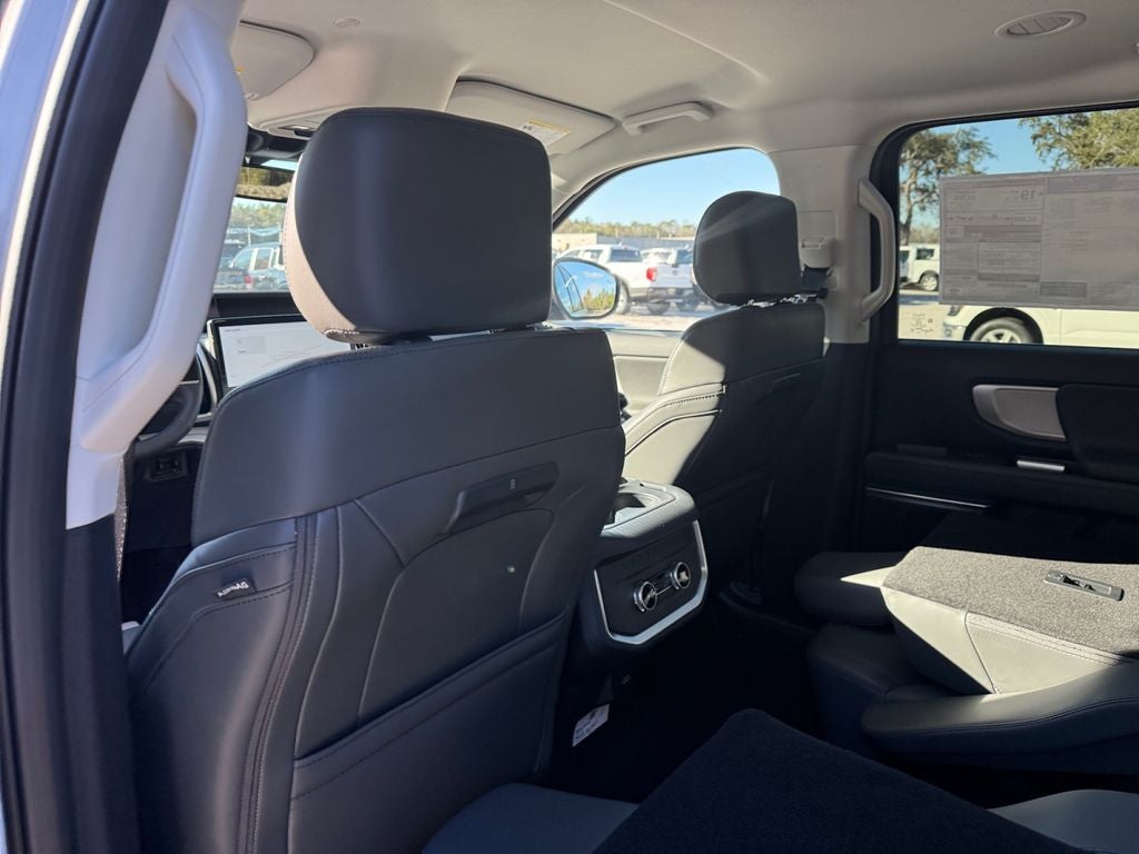 2026 Ford Expedition Active 202A