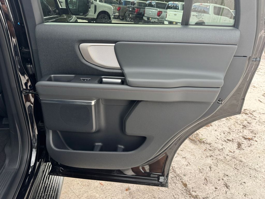 2025 Ford Expedition Active 200A