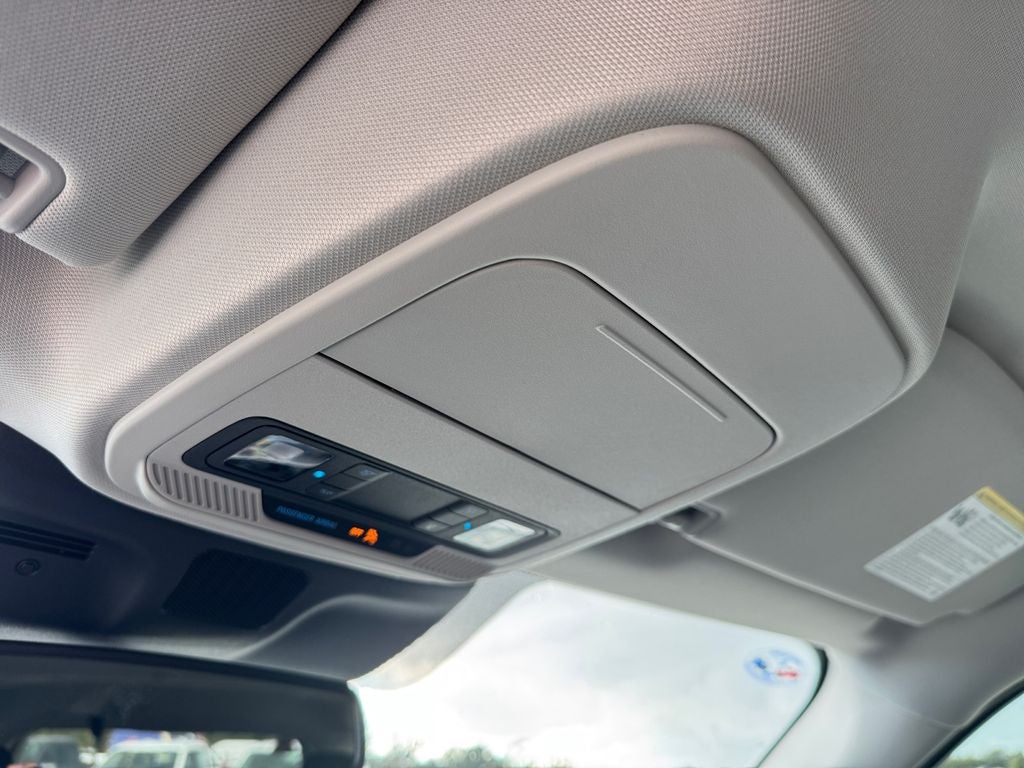 2025 Ford Expedition Active 200A