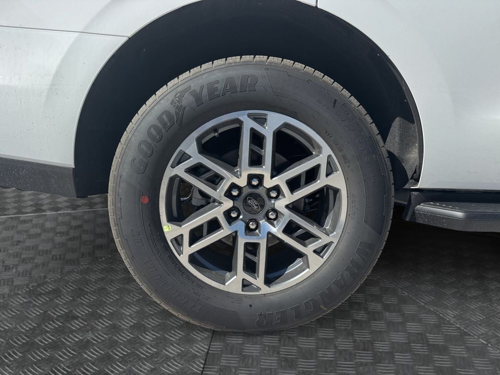 2026 Ford Expedition Active 200A