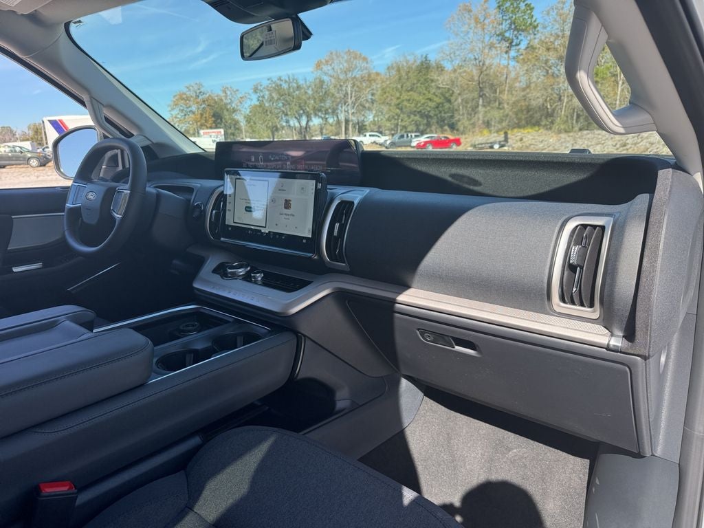 2026 Ford Expedition Active 200A