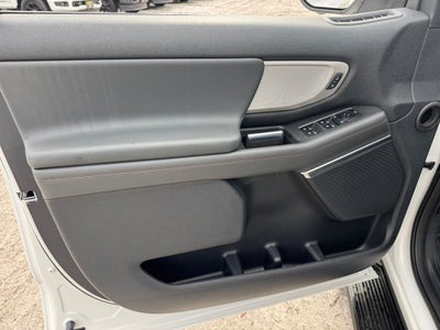 2025 Ford Expedition Active 200A