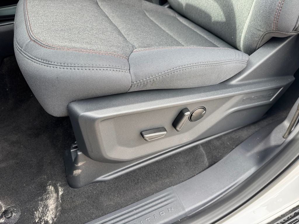 2025 Ford Expedition Active 200A