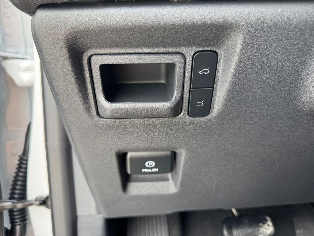 2025 Ford Expedition Active 200A