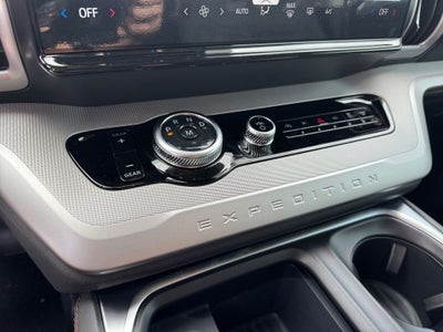 2025 Ford Expedition Active 200A