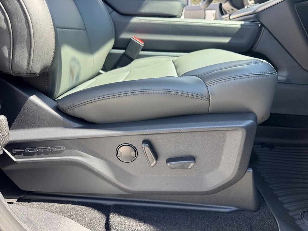 2027 Ford Expedition Active 202A