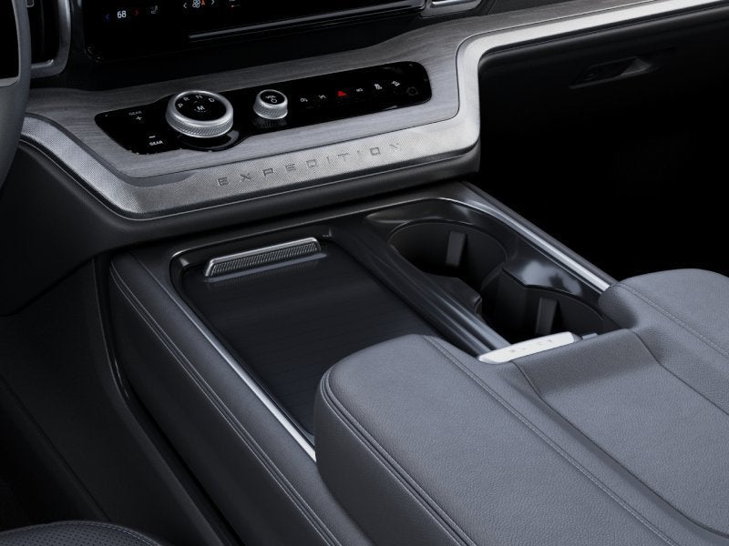 2027 Ford Expedition Platinum InTransit