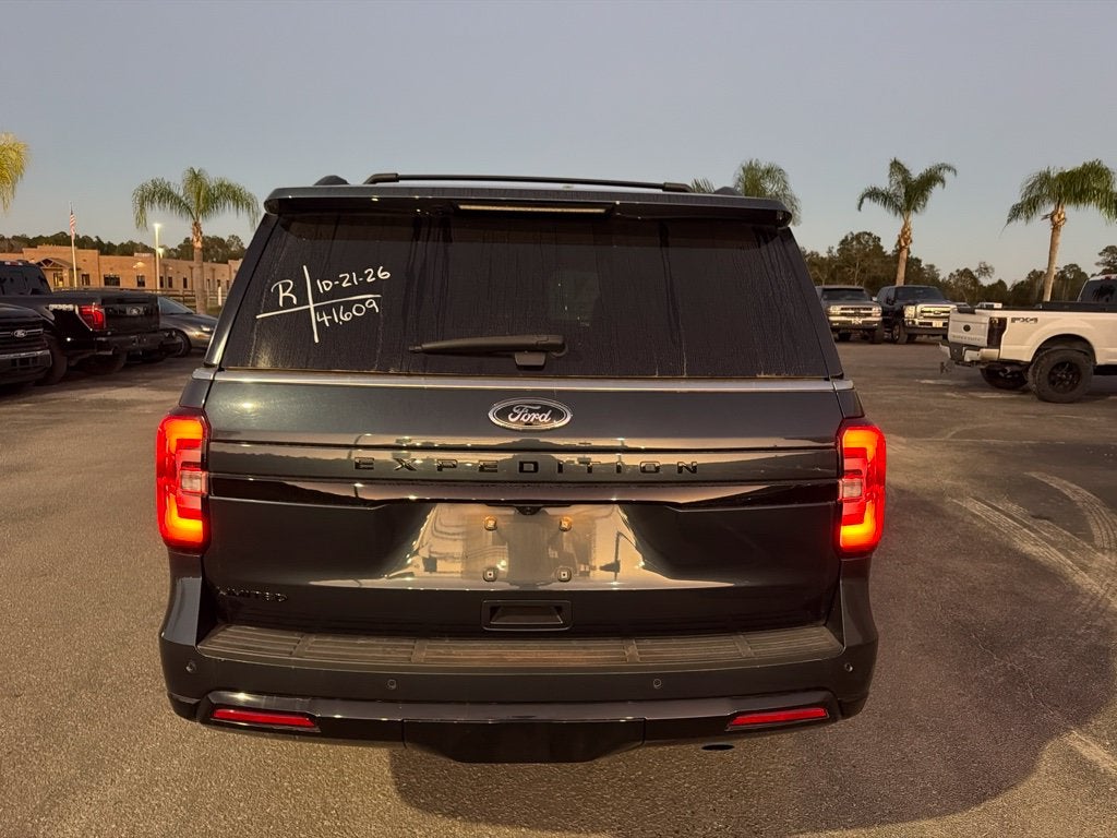2024 Ford Expedition Limited STEALTH PKG.
