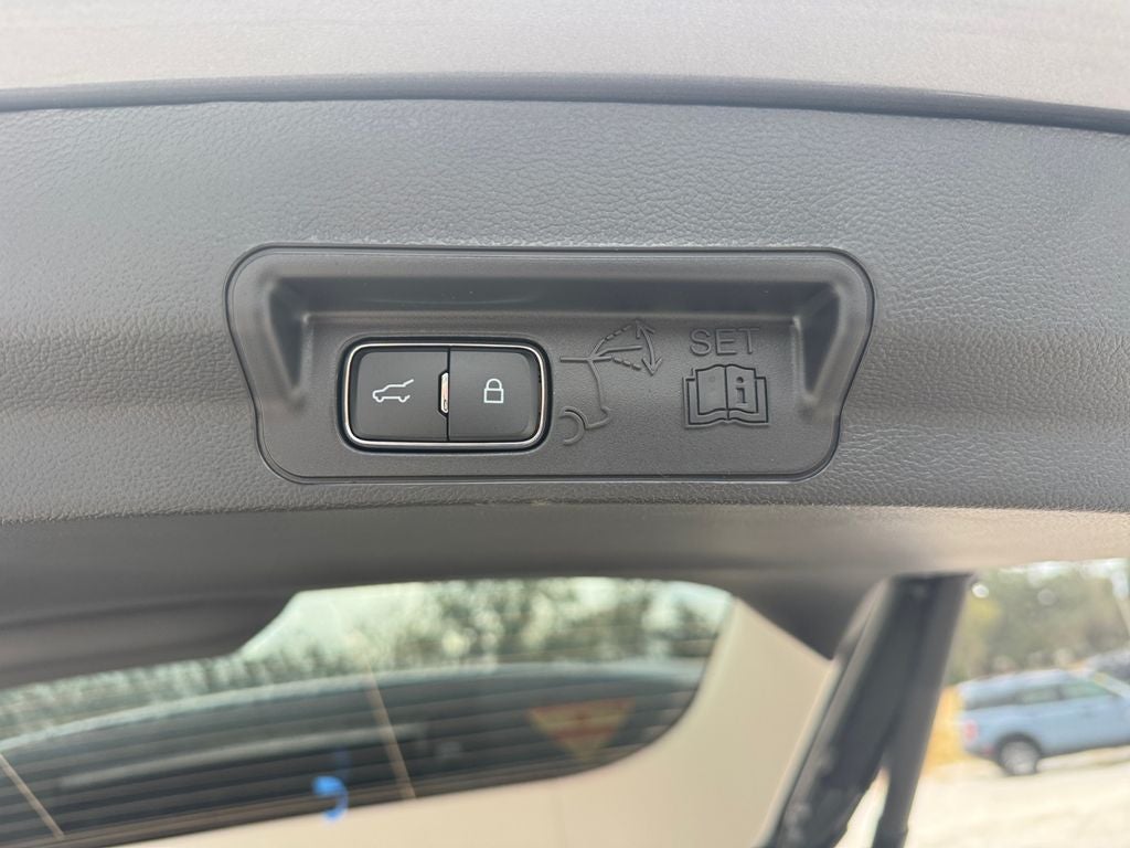 2026 Ford Explorer Active 200A