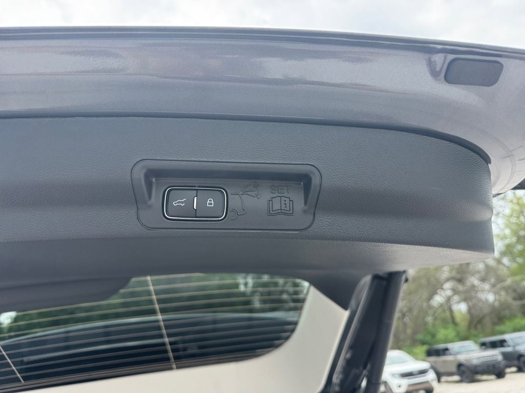 2026 Ford Explorer Active 200A