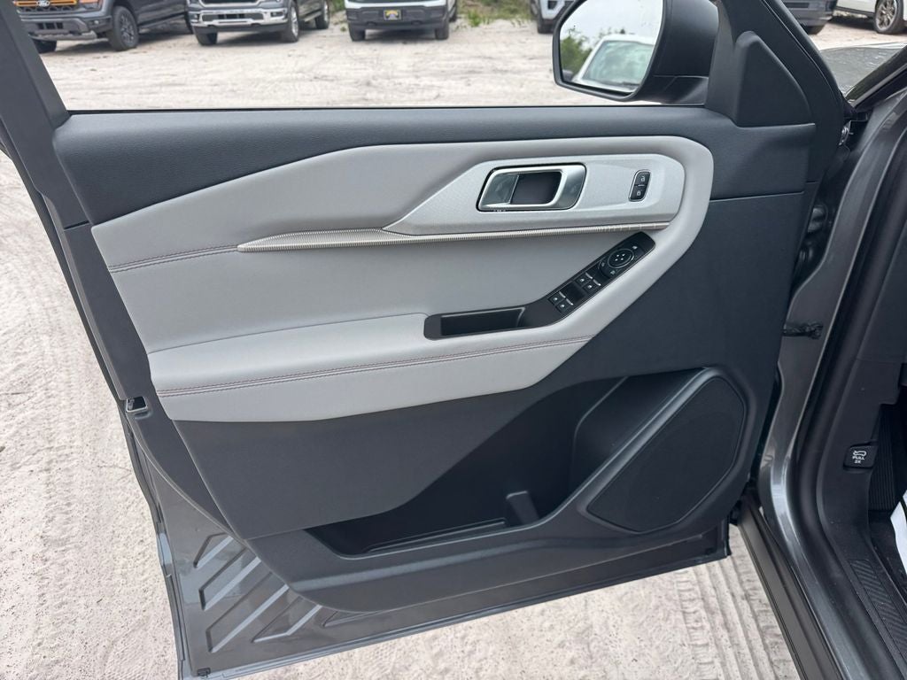 2026 Ford Explorer Active 200A