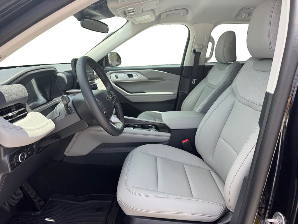 2026 Ford Explorer Active 200A
