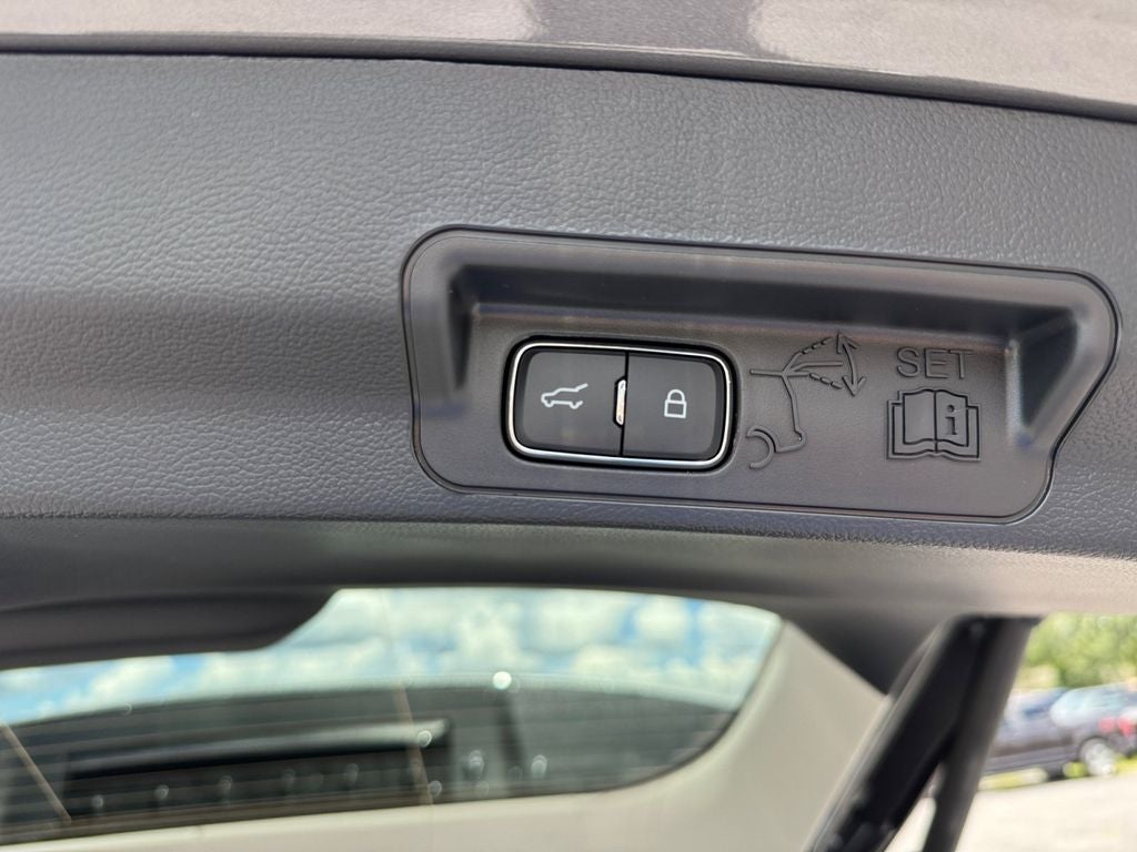 2026 Ford Explorer Active 200A