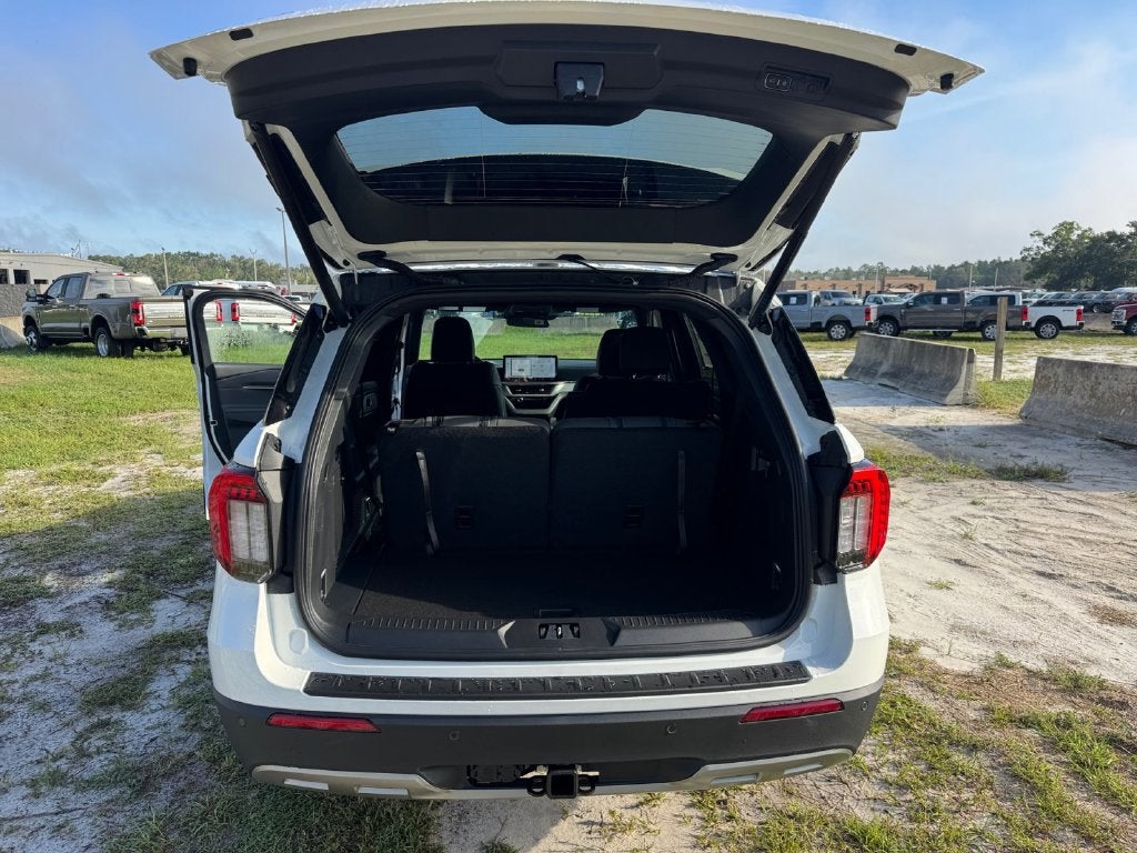 2027 Ford Explorer Active 200A