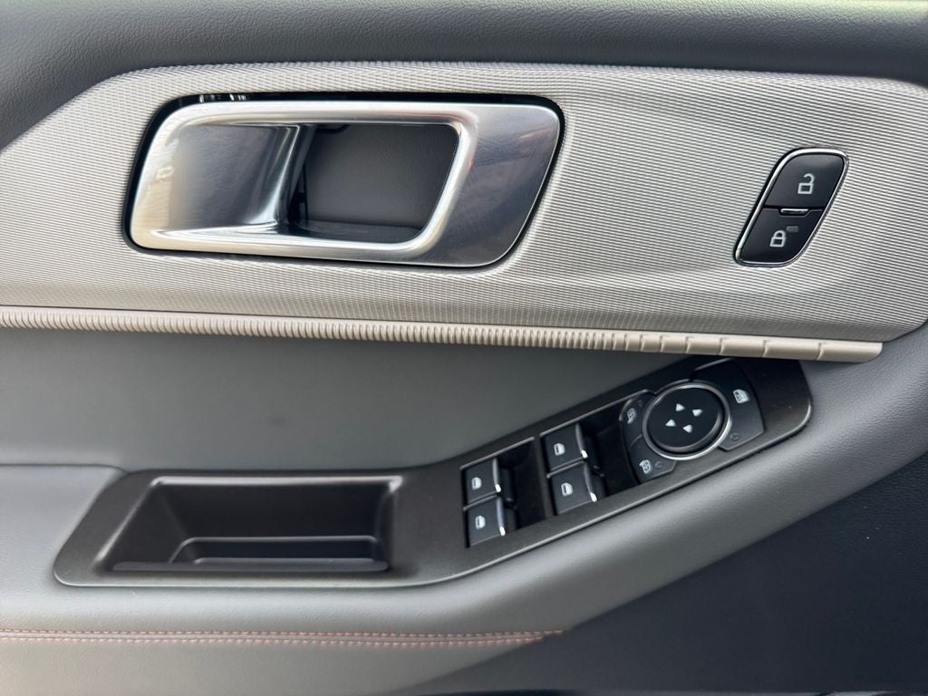 2026 Ford Explorer Active 200A