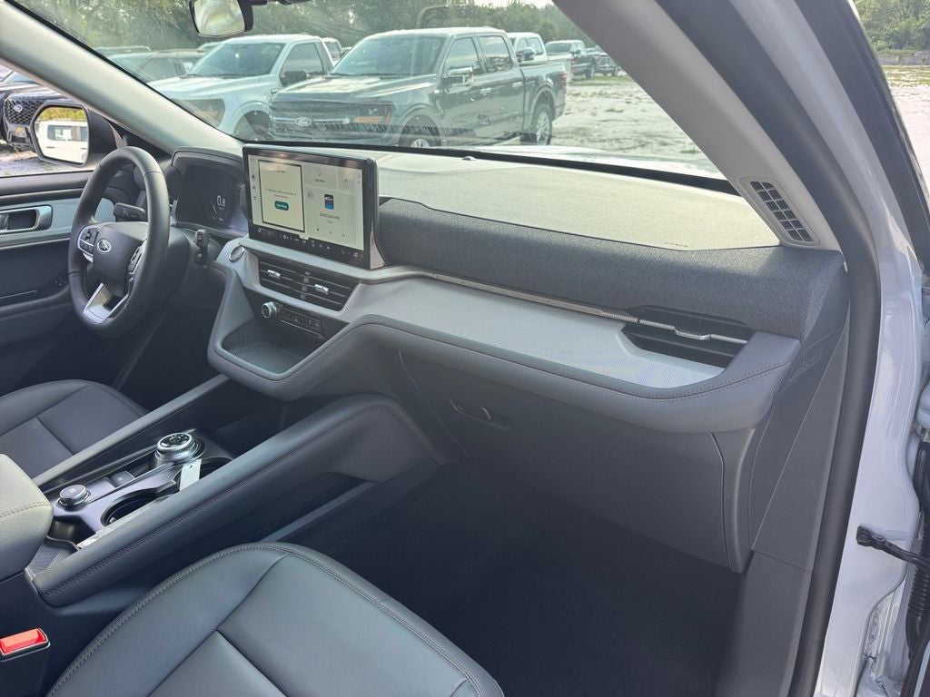 2026 Ford Explorer Active 200A