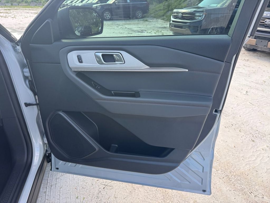 2026 Ford Explorer Active 200A