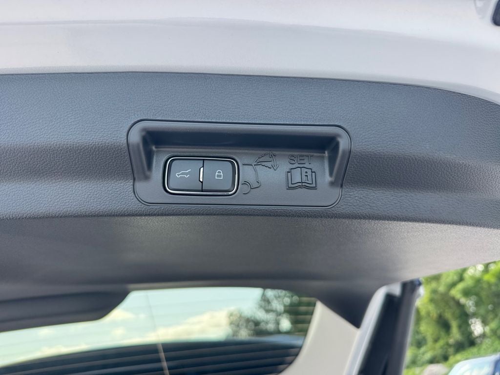2026 Ford Explorer Active 200A