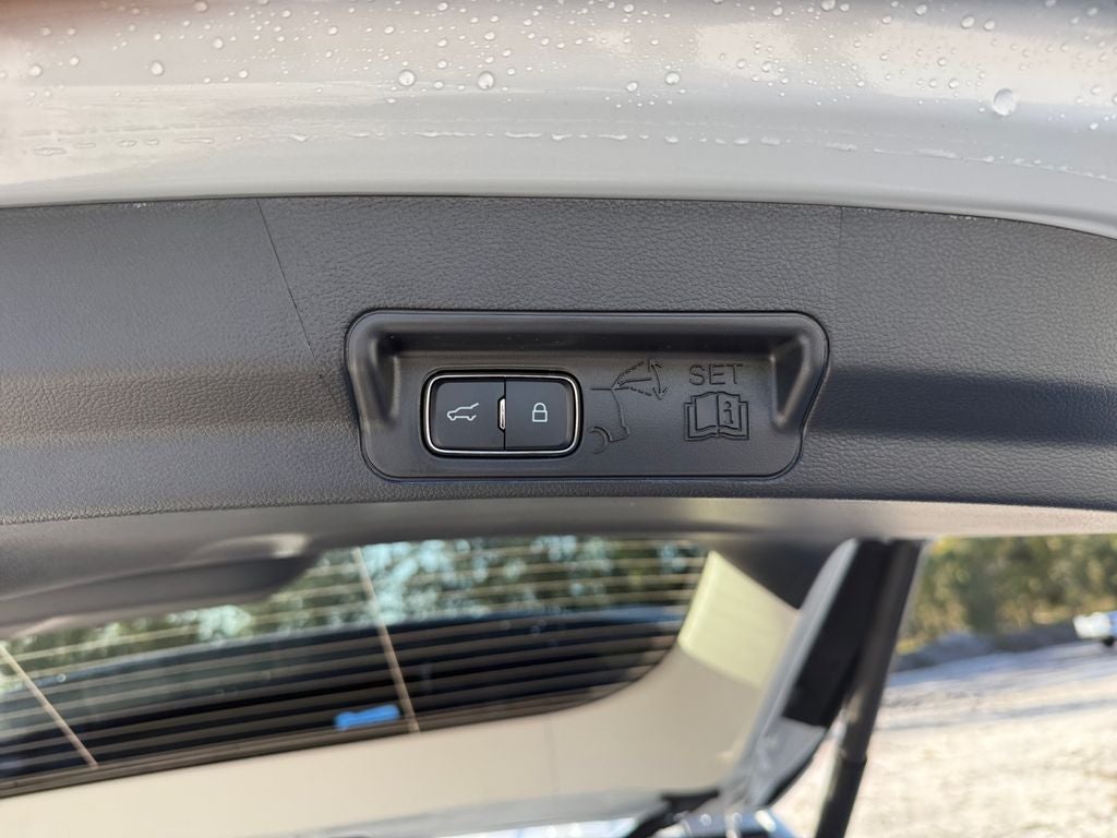 2026 Ford Explorer Active 200A