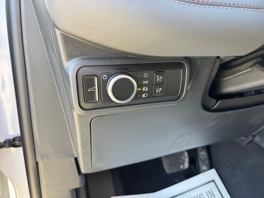 2026 Ford Explorer Active 200A