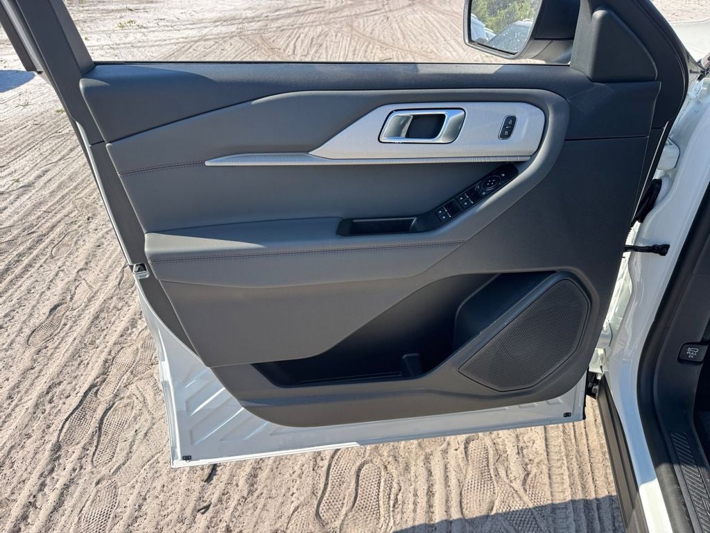 2026 Ford Explorer Active 200A