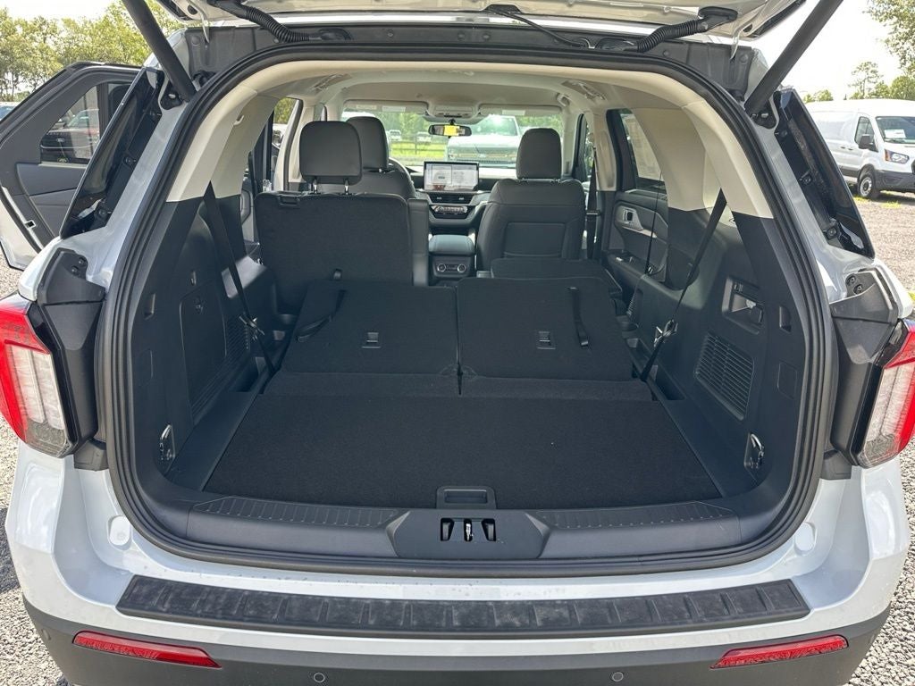 2026 Ford Explorer Active 200A