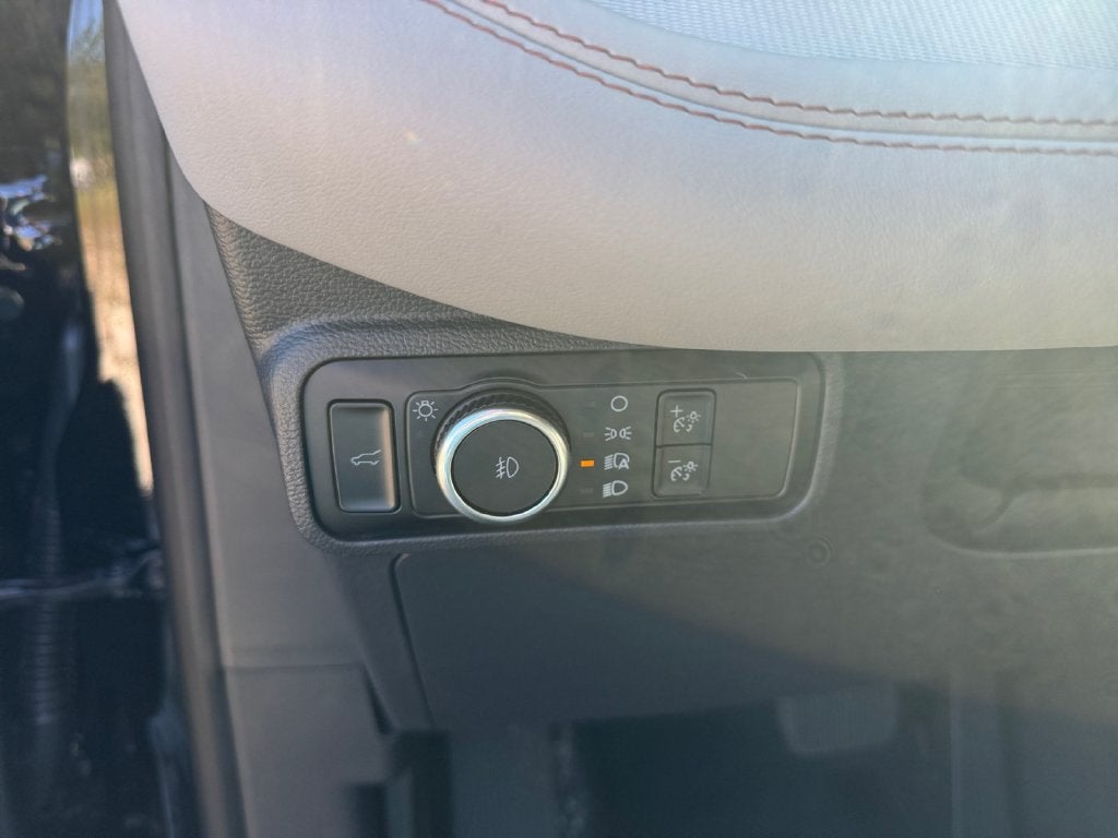 2027 Ford Explorer Active 200A