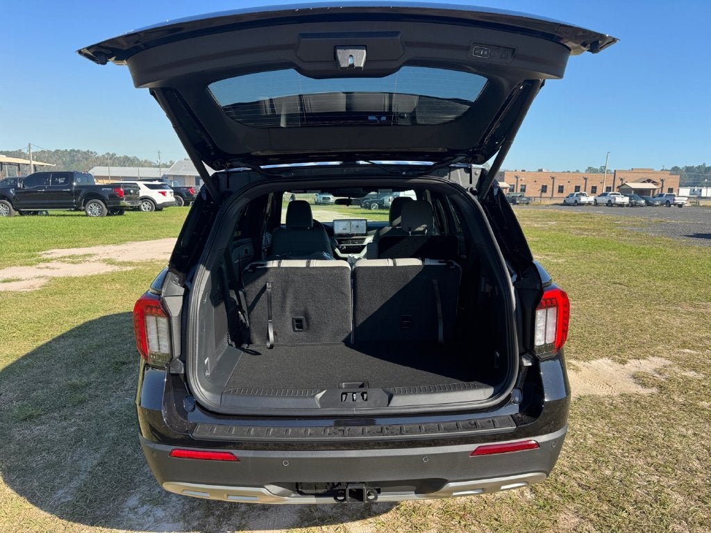 2027 Ford Explorer Active 200A