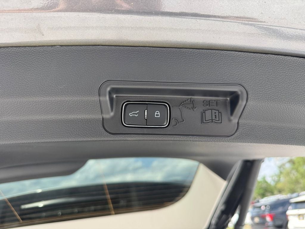 2026 Ford Explorer Active 200A