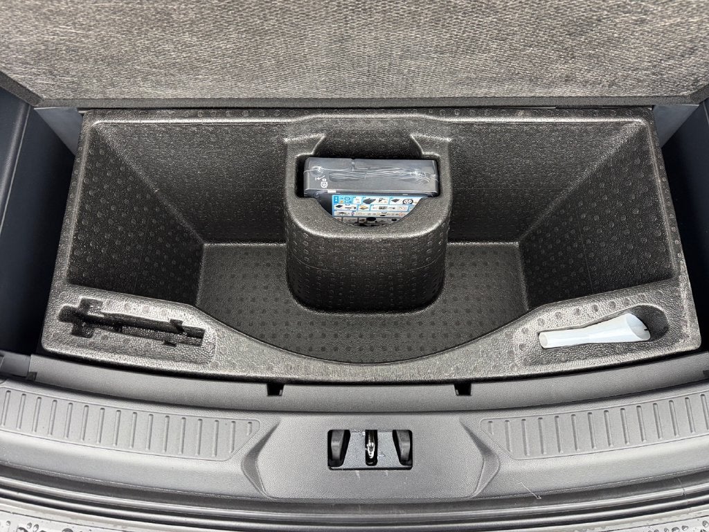 2027 Ford Explorer Active 200A