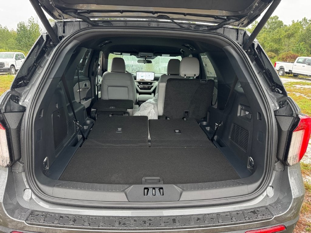 2027 Ford Explorer Active 200A