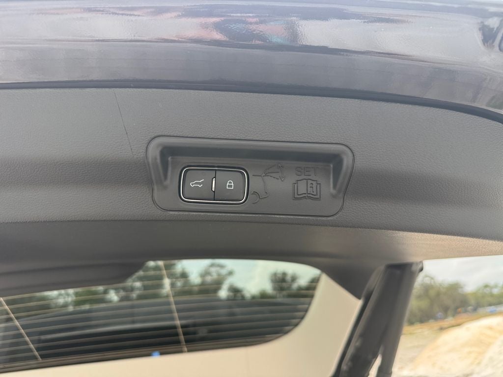 2026 Ford Explorer Active 200A